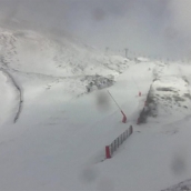La nieve de la borrasca Ivo permite la reapertura de Letariegos tras un mes cerrada