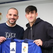 Pau Ferrer estuvo acompañado por Yuri de Souza en el acto de presentación