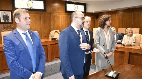  Imposición de insignias a los jubilados del Ayuntamiento de Ponferrada (5)