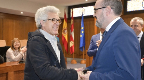  Imposición de insignias a los jubilados del Ayuntamiento de Ponferrada (21)