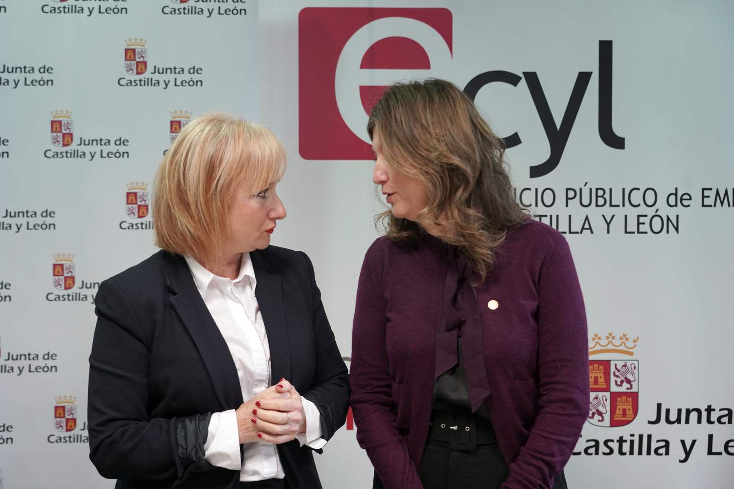 La consejera de Industria, Comercio y Empleo, Leticia García y la rectora de la ULE, Nuria González | Rubén Cacho / ICAL La consejera de Industria, Comercio y Empleo, Leticia García y la rectora de la ULE, Nuria González | Rubén Cacho / ICAL