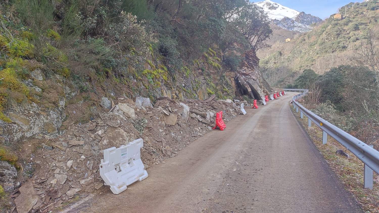 La Diputación de León hará obras de emergencia en la carretera de Montes de Valdueza