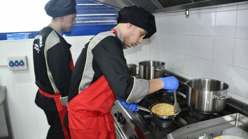 Hostelería | Participantes del programa de hostelería en Flores del Sil