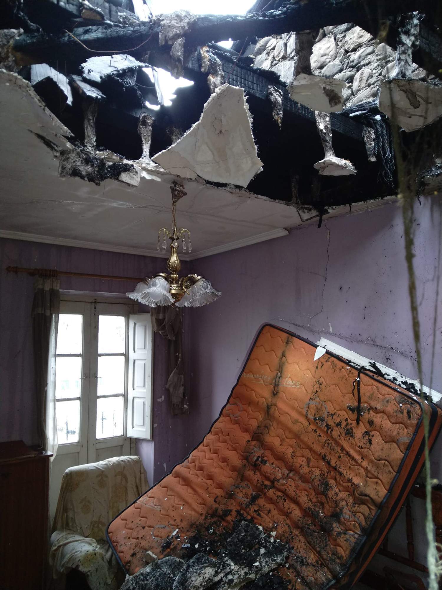 incendio Palacios del Sil (1)