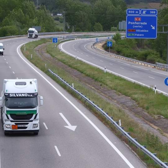 Autovía A-6 a su paso por Ponferrada Autovía A-6 a su paso por Ponferrada