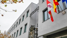 Fachada de los Juzgados de Ponferrada | Piden 4 años de cárcel a una mujer en El Bierzo por apropiarse de 100.000 € de la herencia de su hermana fallecida