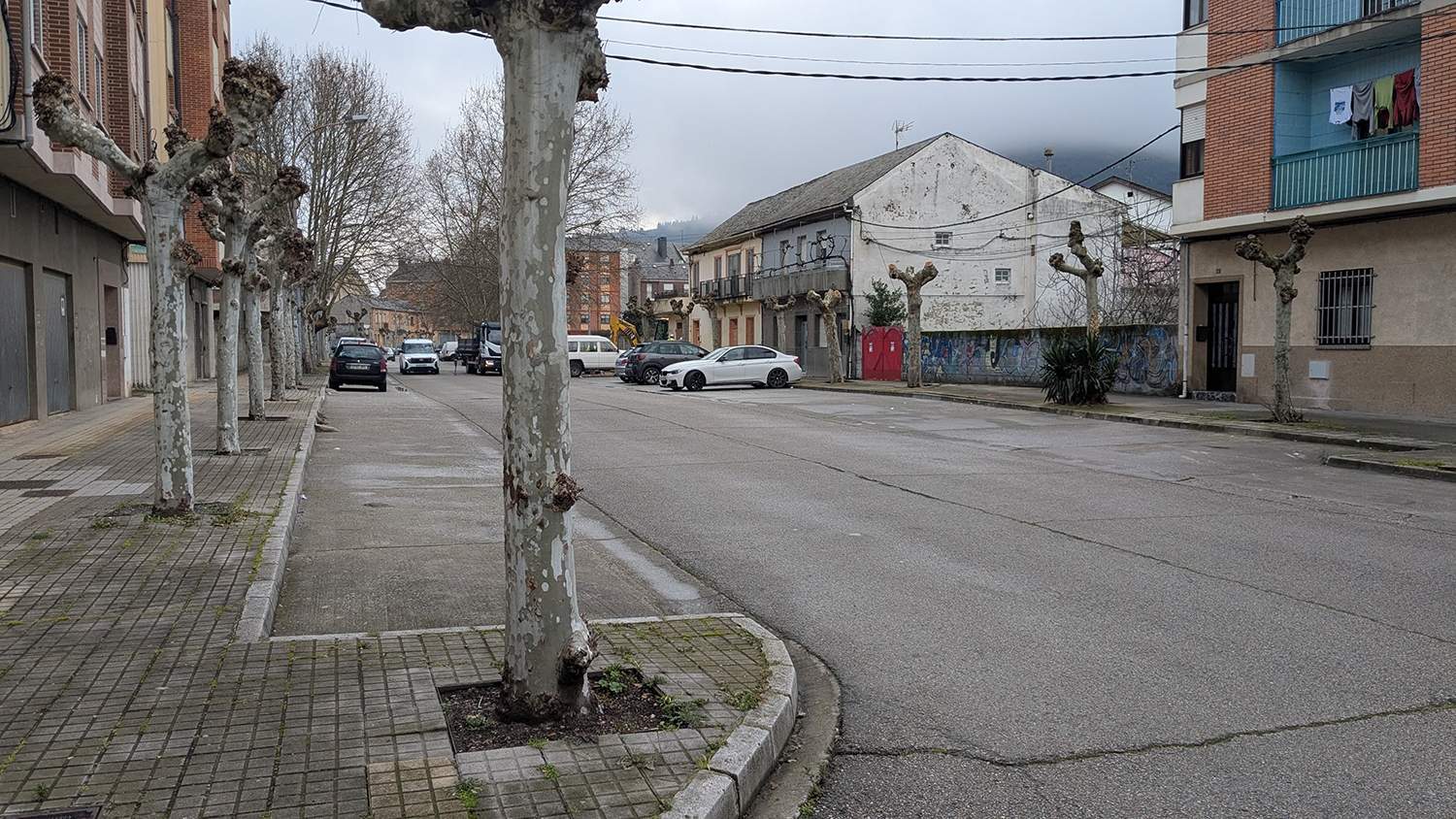 Calle Pontevedra en Flores del Sil, donde tuvo lugar el escape de gas