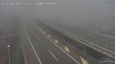 Niebla en la A6 a su paso por Ponferrada