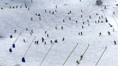 Las estaciones de San Isidro y Leitariegos 