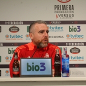 Javi Rey, optimista ante la visita de la Ponferradina a Amorebieta: "Tengo equipo para jugar estos partidos" Javi Rey, optimista ante la visita de la Ponferradina a Amorebieta: "Tengo equipo para jugar estos partidos"