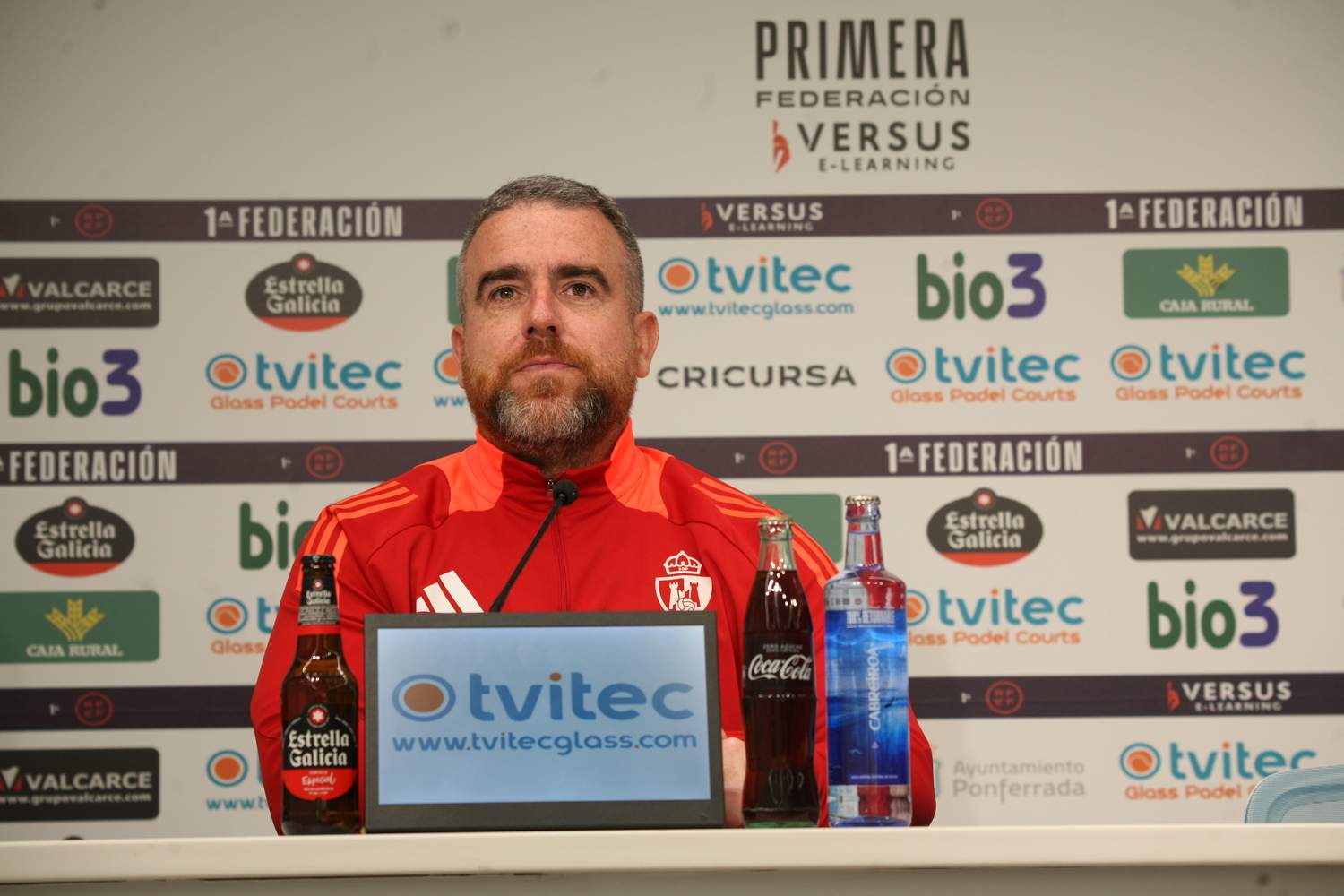 Javi Rey en rueda de prensa previa al Amorebieta-Ponferradina Javi Rey en rueda de prensa previa al Amorebieta-Ponferradina