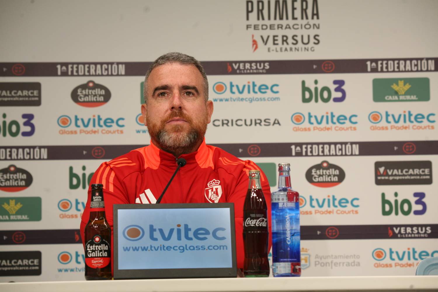 Javi Rey en rueda de prensa previa al Amorebieta-Ponferradina Javi Rey en rueda de prensa previa al Amorebieta-Ponferradina
