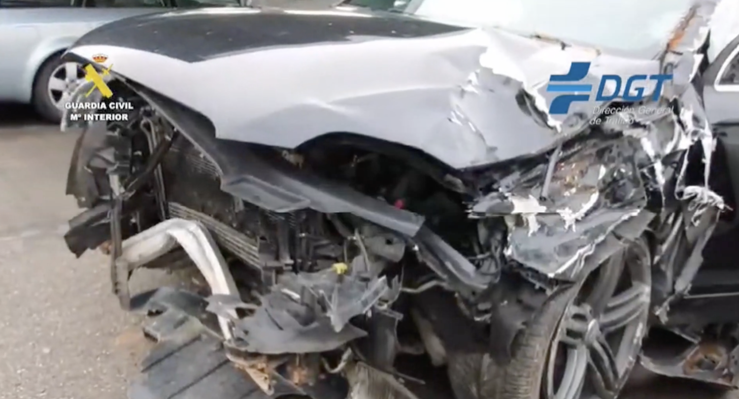 Estado de uno de los vehículos tras el accidente Estado de uno de los vehículos tras el accidente