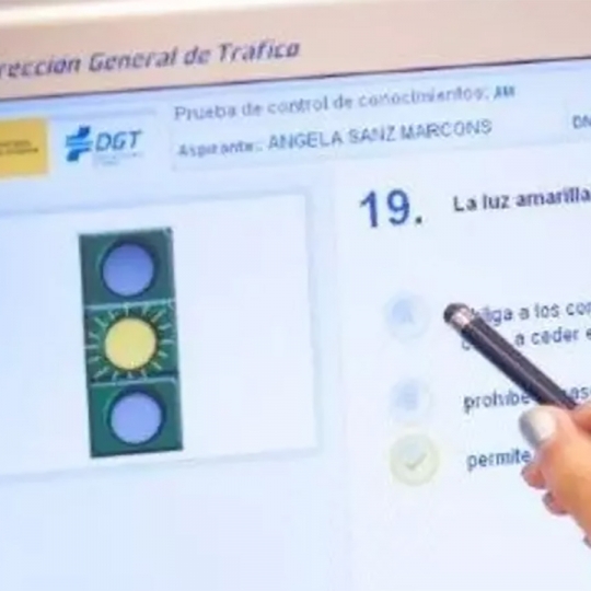 Imagen de archivo de un examen teórico del carné de conducir de la Dirección General de Tráfico (DGT)