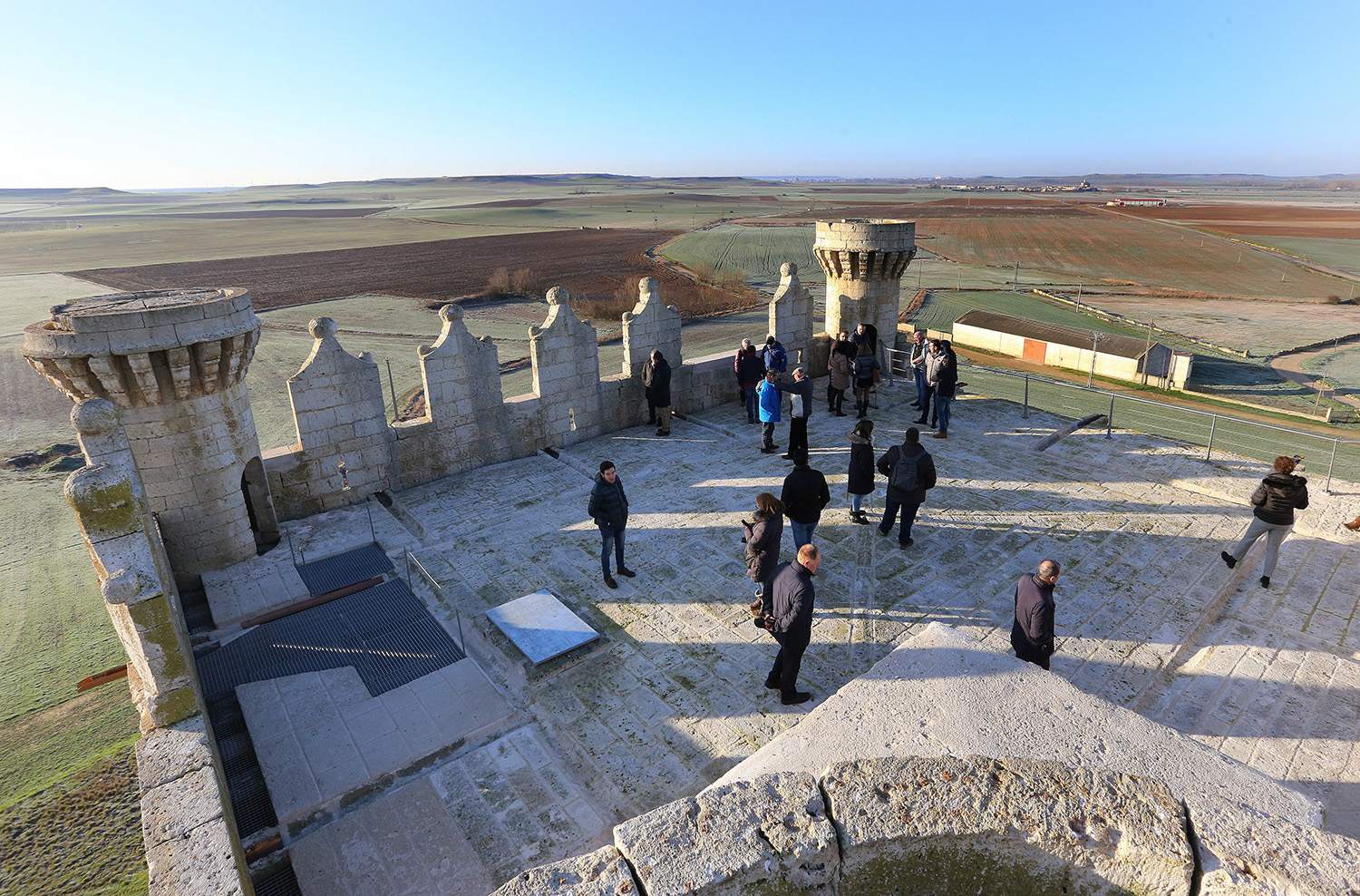 Brágimo / ICAL . Castillo de Belmonte de Campos (Palencia)