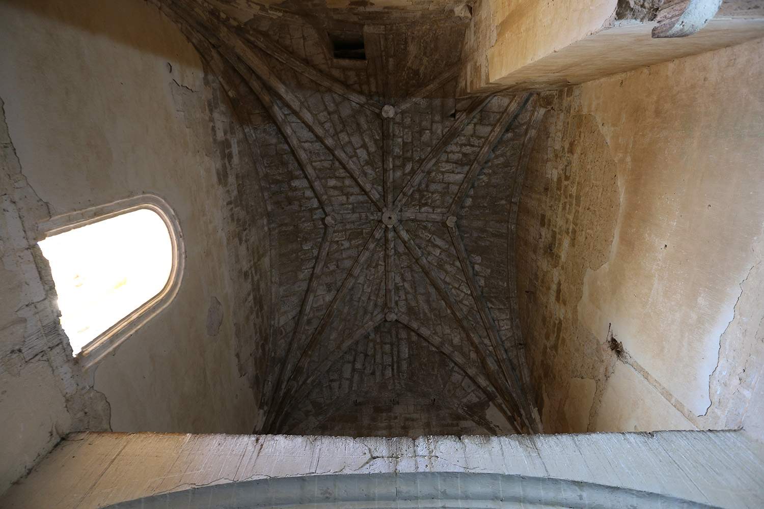 Brágimo / ICAL . Castillo de Belmonte de Campos (Palencia)