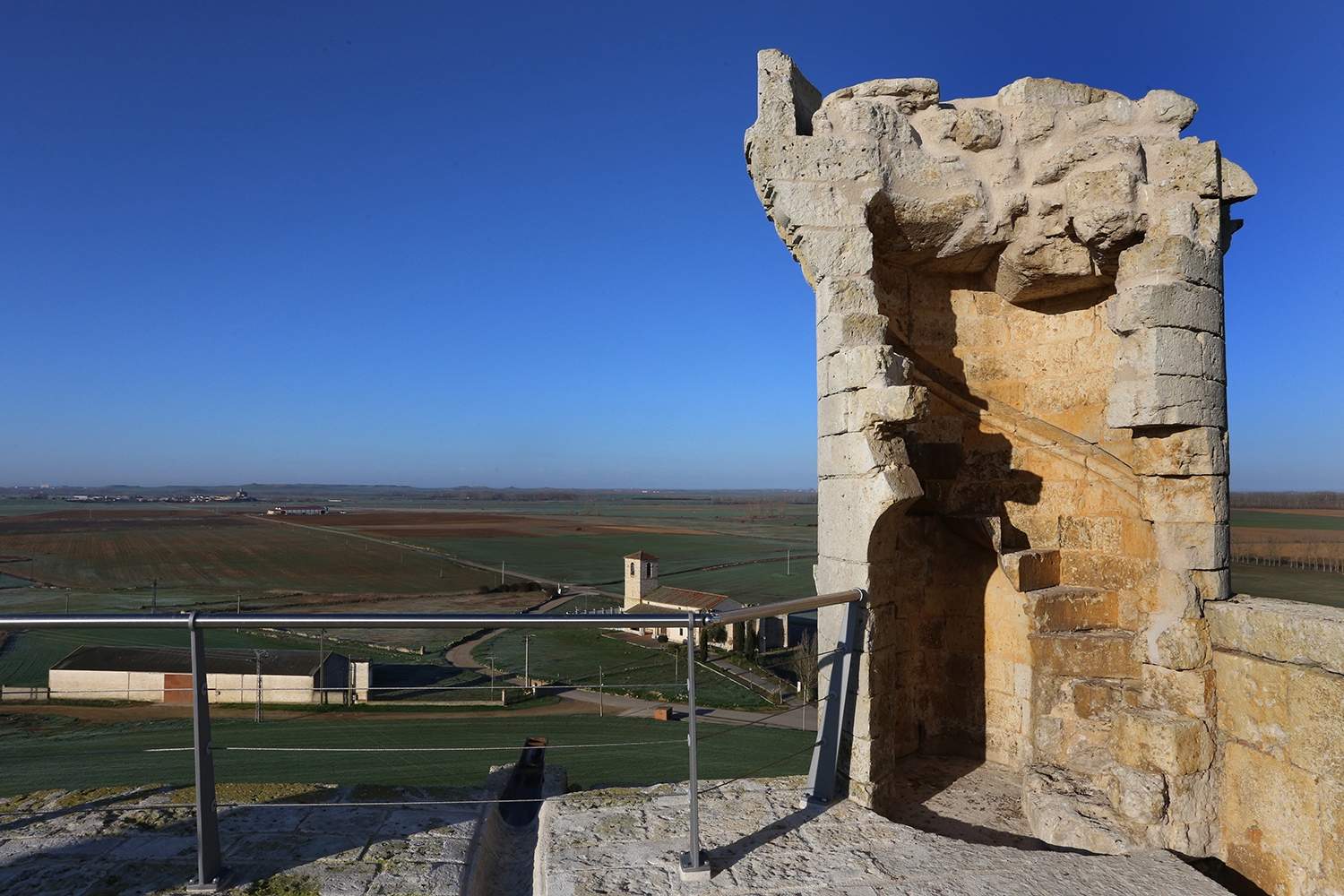  Brágimo / ICAL . Castillo de Belmonte de Campos(Palencia)