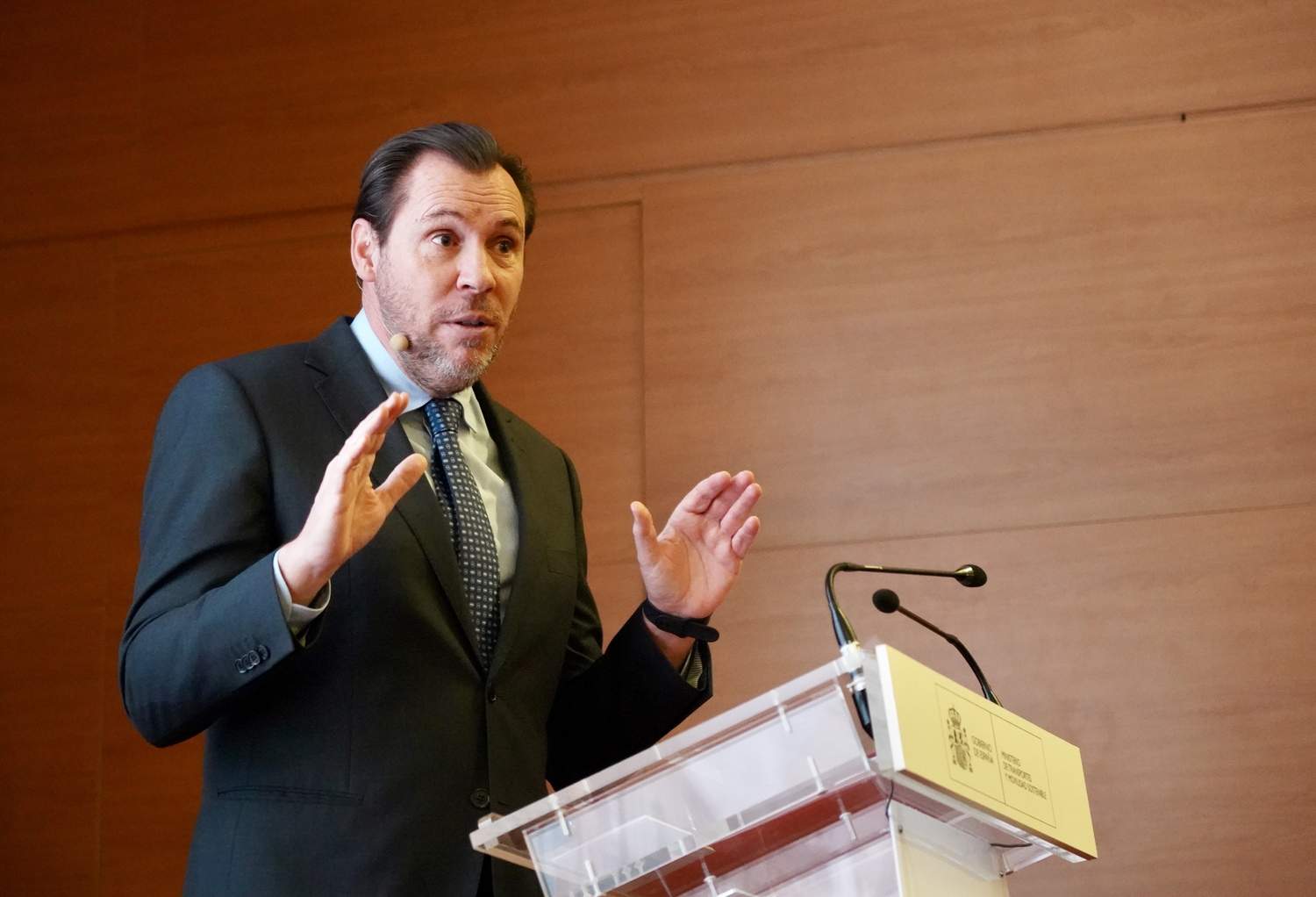 El ministro de Transportes y Movilidad Sostenible, Óscar Puente, presenta el proyecto de la nueva estación de tren de Valladolid Campo Grande| Leticia Pérez / ICAL El ministro de Transportes y Movilidad Sostenible, Óscar Puente, presenta el proyecto de la nueva estación de tren de Valladolid Campo Grande| Leticia Pérez / ICAL