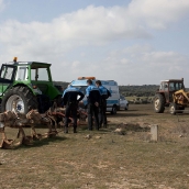 Archivo. Un hombre queda atrapado entre los aperos de su tractor en Carrascal de Barregas (Salamanca)