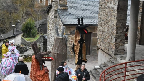 Tremor de Arriba se prepara para celebrar el carnaval más tradicional con desfile y un 'antruejo' con las burras y mas osadas