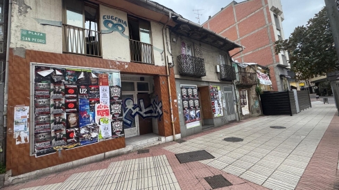 Edificios en ruinas de la Plaza San Pedro de Ponferrada 