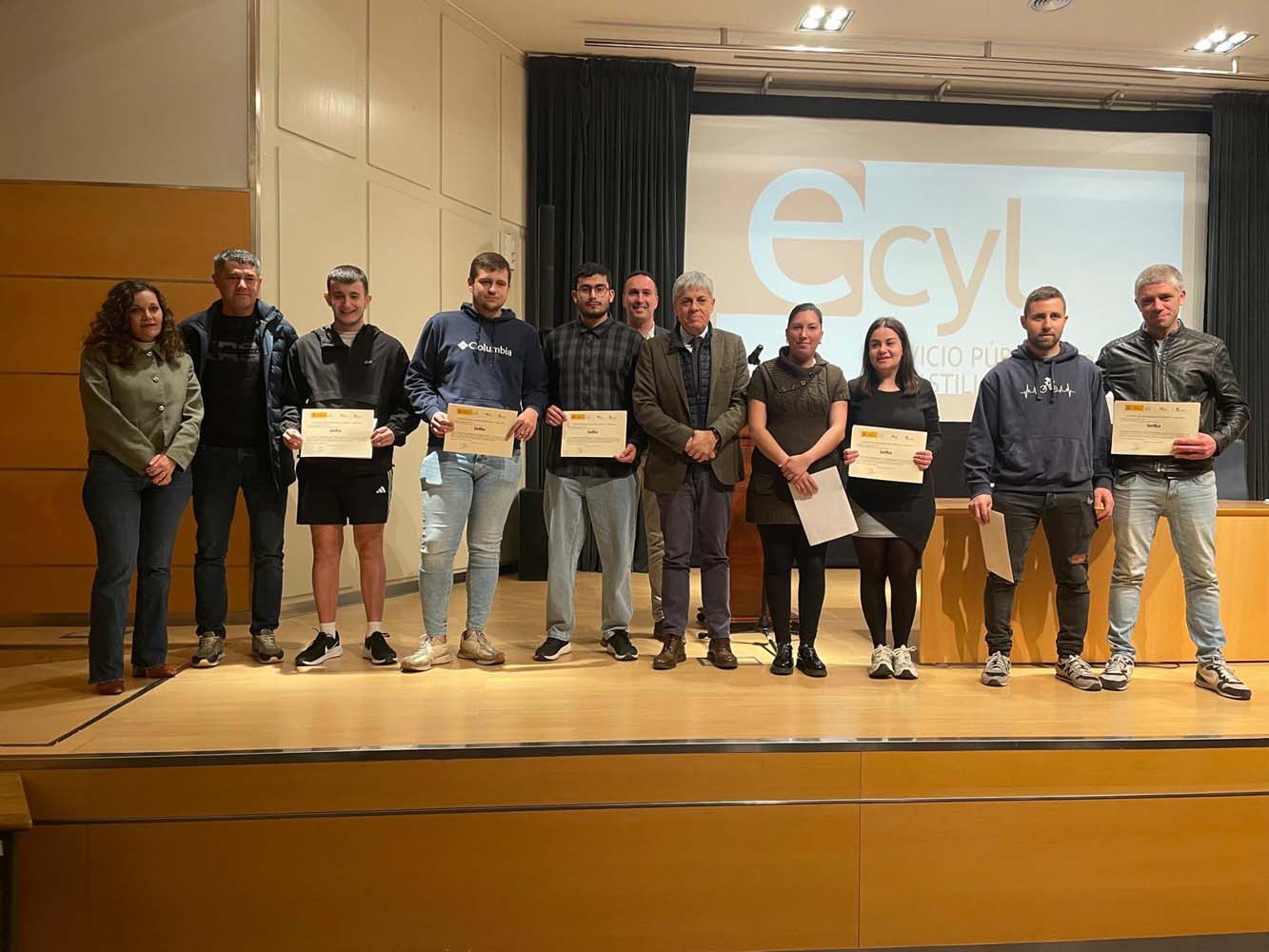 La Junta clausura once talleres de formación en León y El Bierzo, con una inversión de 2,6 millones (4) La Junta clausura once talleres de formación en León y El Bierzo, con una inversión de 2,6 millones (4)