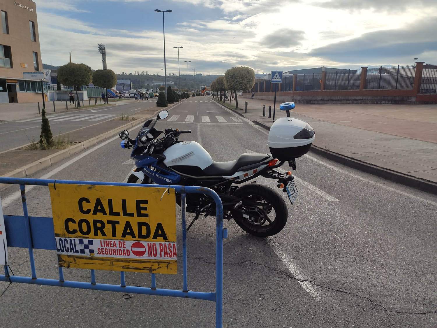Calles cortadas por los desfiles de Carnaval de Ponferrada. Calles cortadas por los desfiles de Carnaval de Ponferrada.