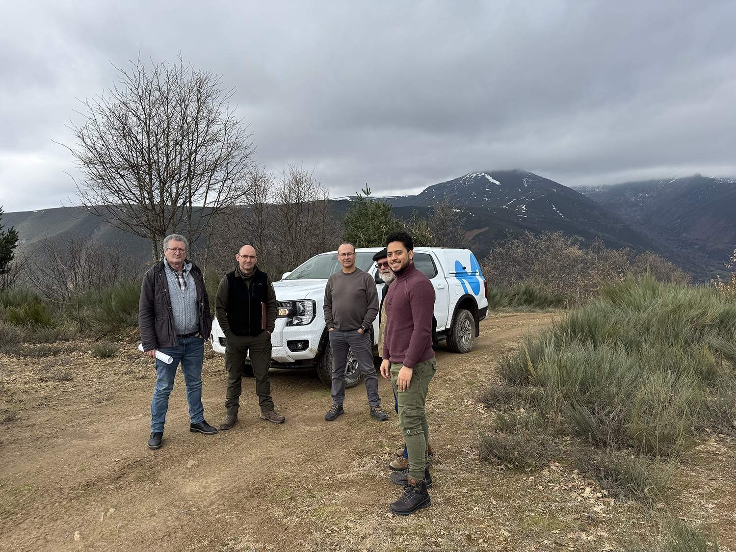 Visita del alcalde de Villafranca a La Somoza