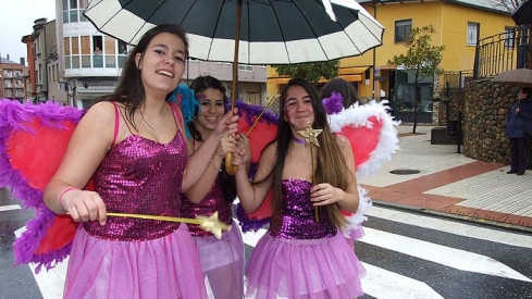 El tiempo en los carnavales del bierzo amenaza lluvia / Imagen carnaval archivo