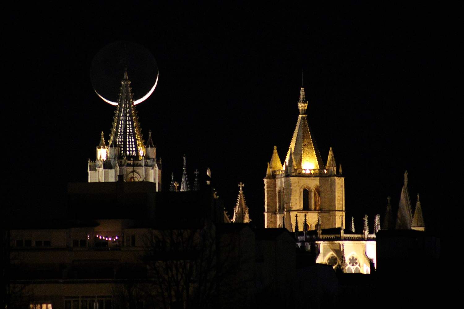 La Asociación Leonesa de Astronomía organiza mañana una sesión de observación lunar | Peio García / ICAL