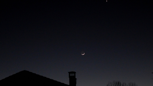Luna sobre la Catedral de León | Foto: Peío García, ICAL