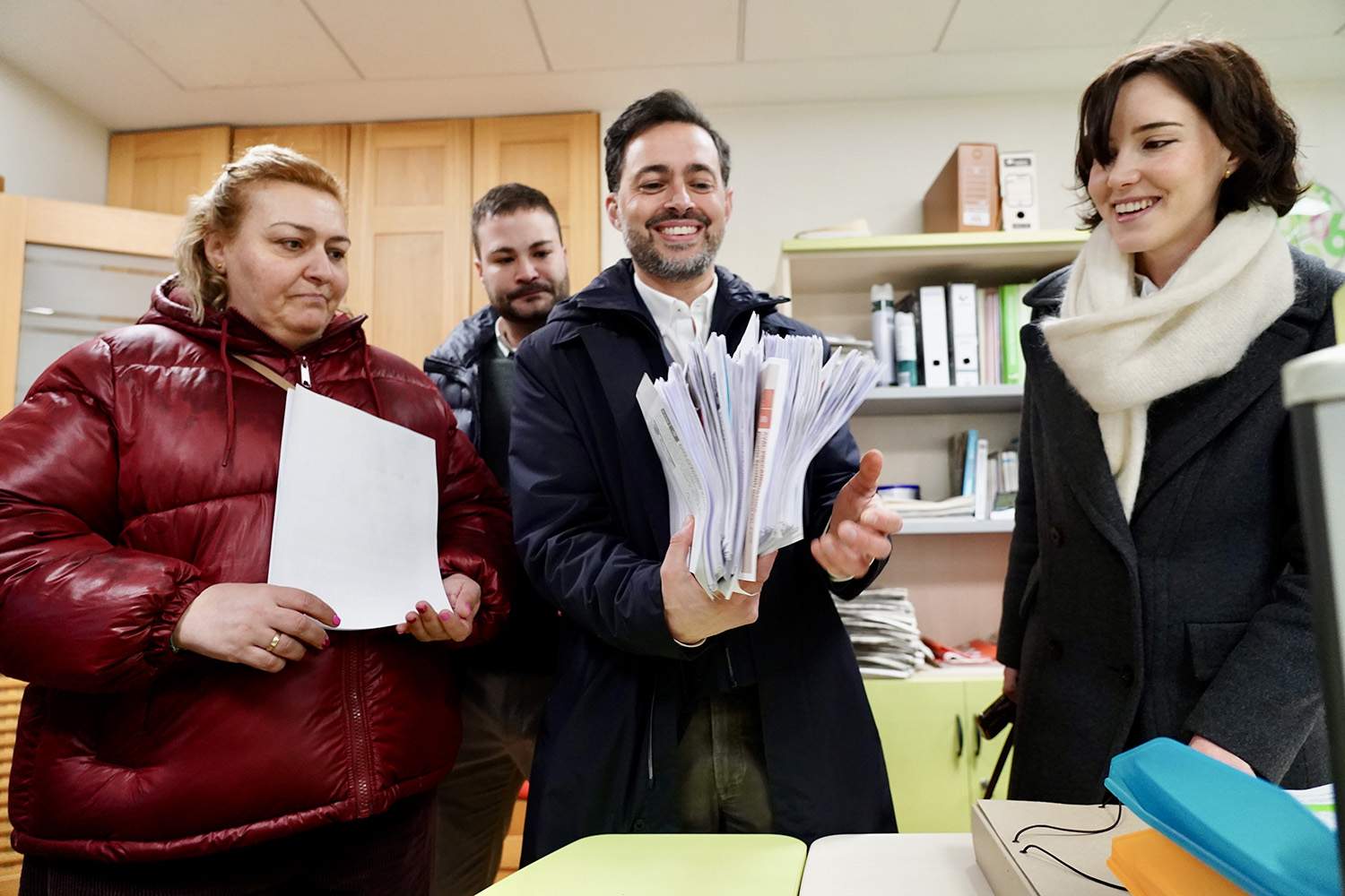 Presentación de los avales para la candidatura de Diego Moreno para las primarias del PSOE de León 2