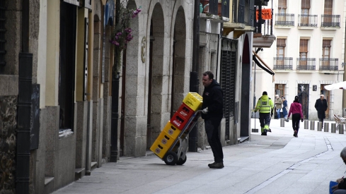 Trabajo, paro, trabajadores | El coste laboral aumenta un 3,5% en Castilla y León en el segundo trimestre del año y ya roza los 3.000 euros