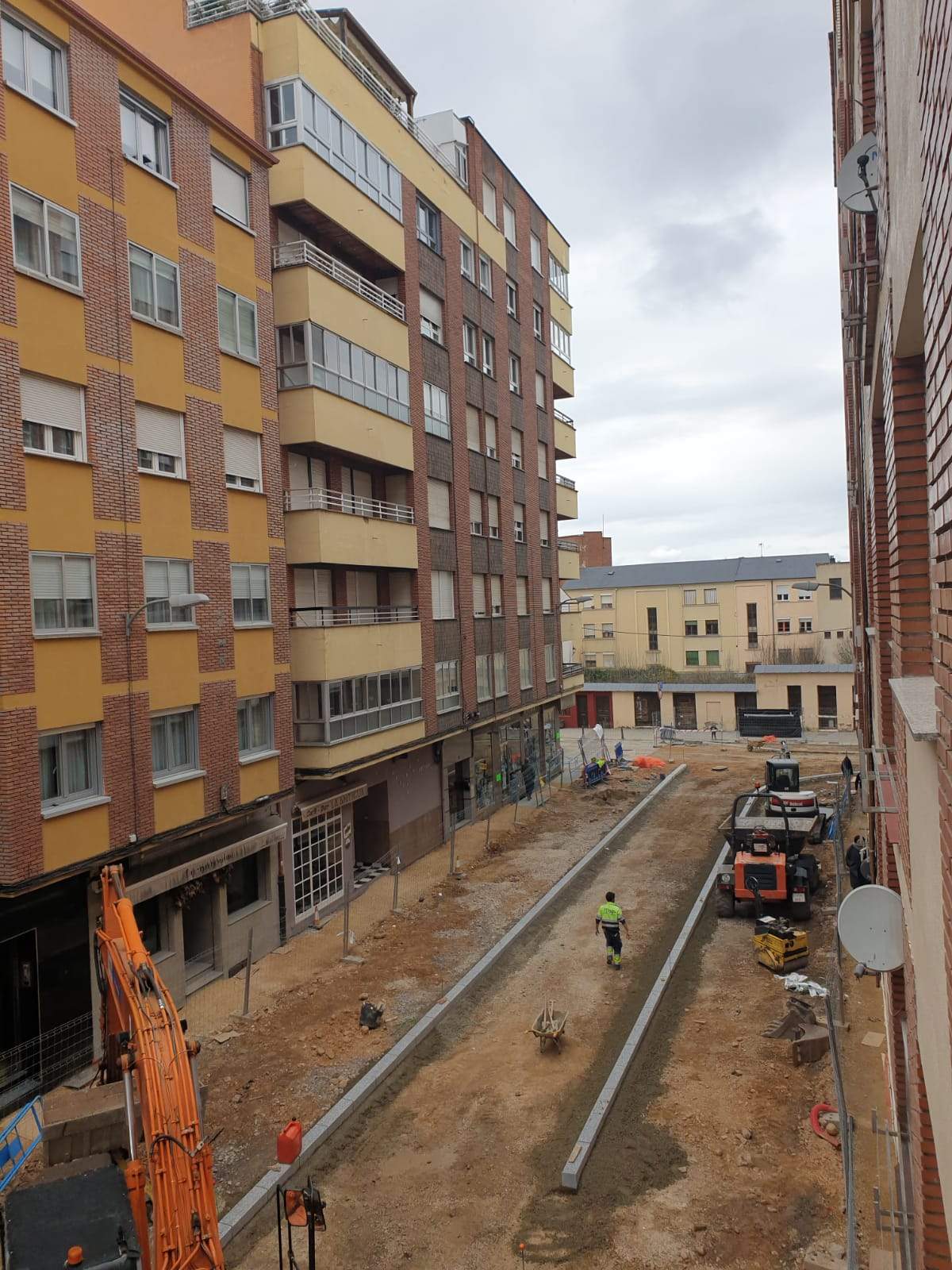 Fotos de la Destileria Bar Ponferrada de las obras de Obispo Osmundo 