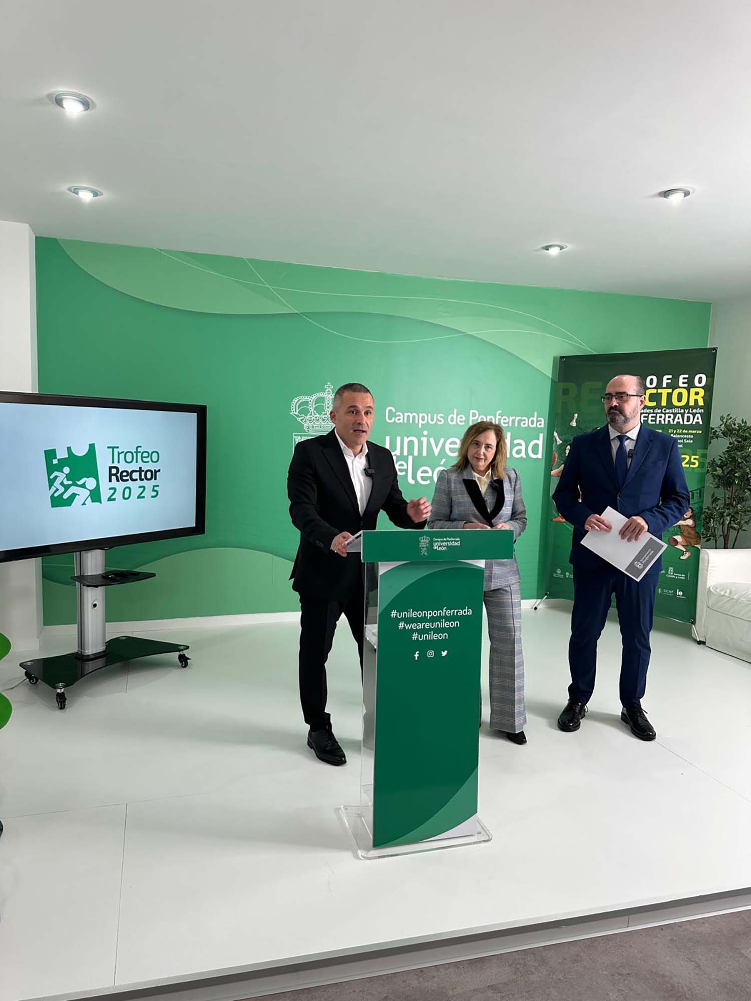 Presentación del Trofeo Rector en Ponferrada.