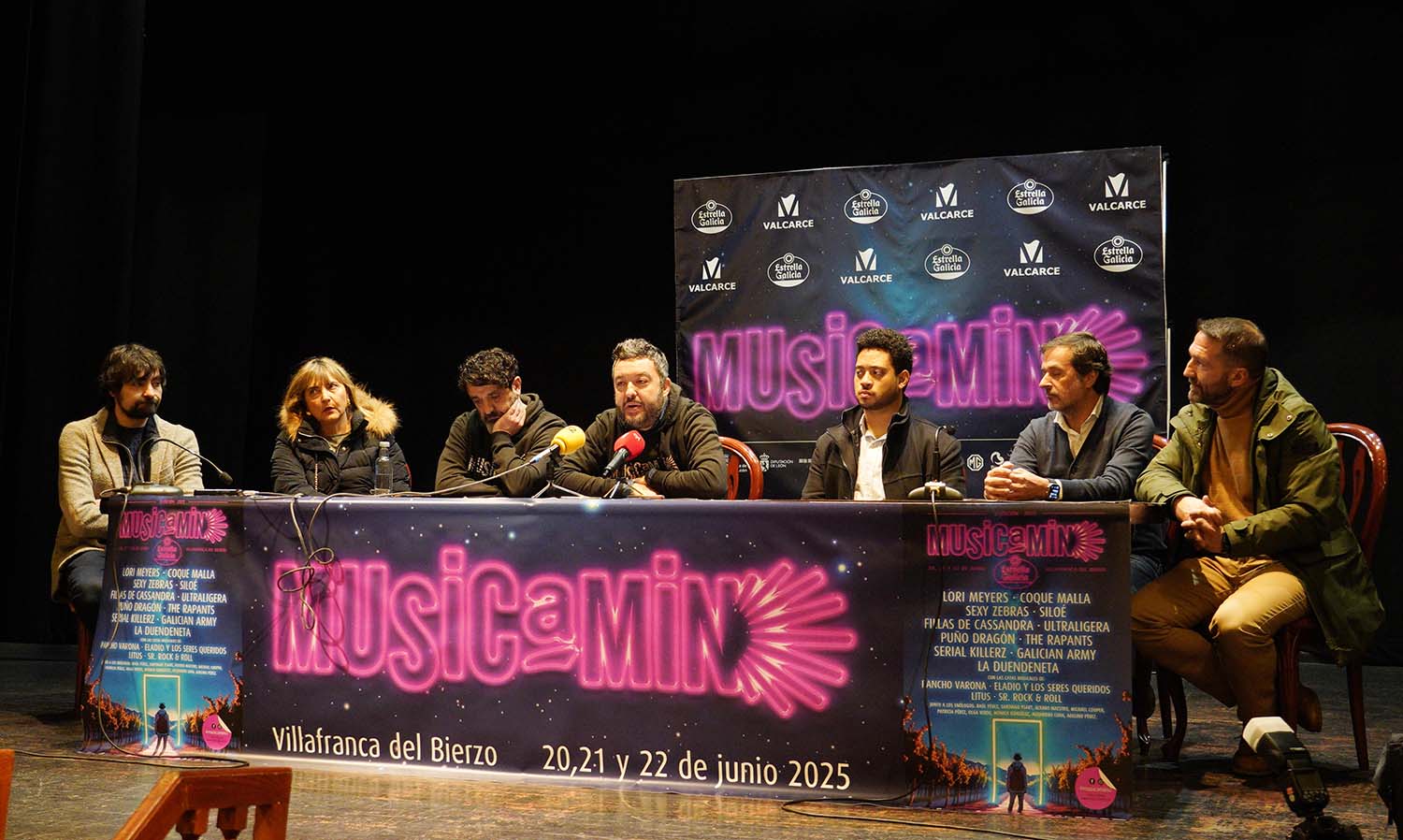 César Sánchez / ICAL . El alcalde de Villafranca del Bierzo, Anderson Batista, junto al coordinador de proyectos del Instituto Leonés de Cultura, Emilio Gancedo; el presidente de la DO Bierzo, Adelino Pérez, y representantes de la organización del festival y de la Zona Norte de Estrella Galicia, durante la presentación de la II edición del Festival Musicamino que se celebra en la localidad en junio César Sánchez / ICAL . El alcalde de Villafranca del Bierzo, Anderson Batista, junto al coordinador de proyectos del Instituto Leonés de Cultura, Emilio Gancedo; el presidente de la DO Bierzo, Adelino Pérez, y representantes de la organización del festival y de la Zona Norte de Estrella Galicia, durante la presentación de la II edición del Festival Musicamino que se celebra en la localidad en junio