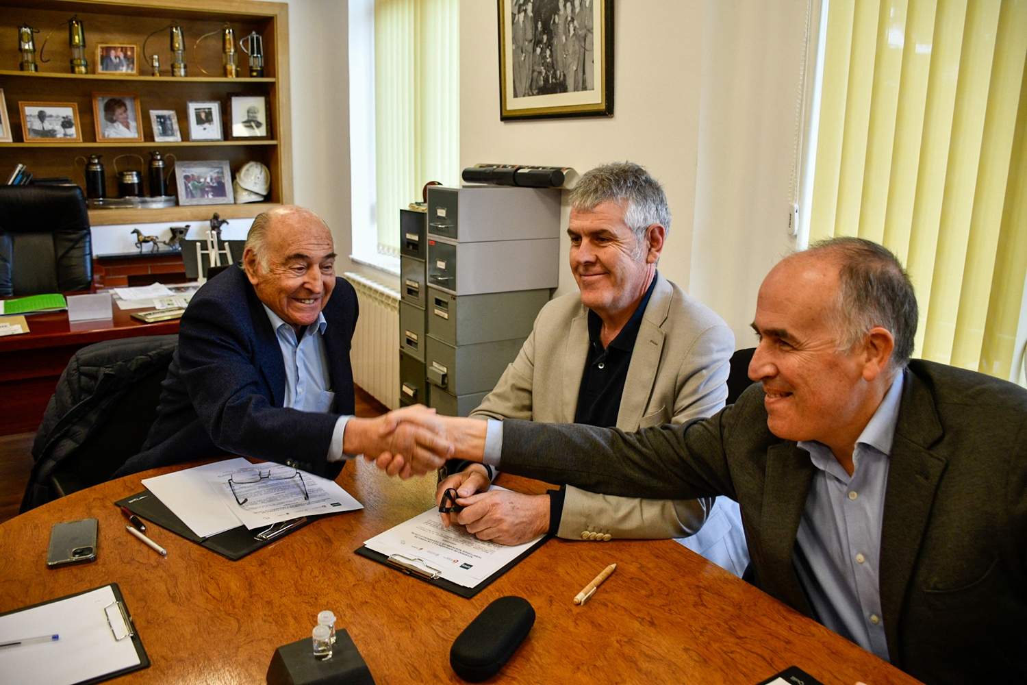 Firma del convenio entre Fundación Cultura Minera y la UNEd 