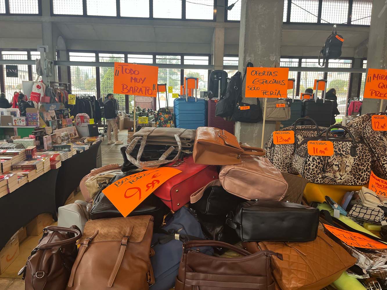 Inauguración de la Feria de las Rebajas de Ponferrada