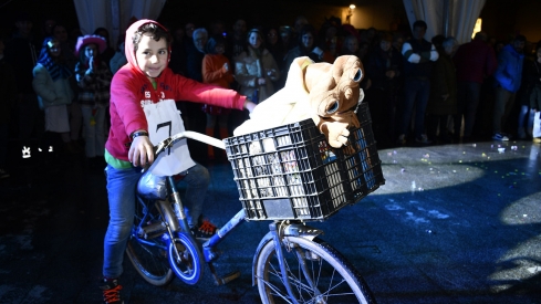 Desfile del Sábado de Piñata en Villafranca del Bierzo | Dani Merino Desfile del Sábado de Piñata en Villafranca del Bierzo | Dani Merino