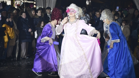 Desfile del Sábado de Piñata en Villafranca del Bierzo | Dani Merino Desfile del Sábado de Piñata en Villafranca del Bierzo | Dani Merino