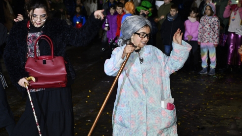 Desfile del Sábado de Piñata en Villafranca del Bierzo | Dani Merino Desfile del Sábado de Piñata en Villafranca del Bierzo | Dani Merino