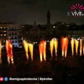 PiBierzo da luz y color a las Fallas de Valencia sus fuegos artificiales | Vivirlapirotecnia