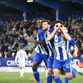 La Ponferradina recupera sensaciones, supera al Ourense y consolida su ambición de play-off