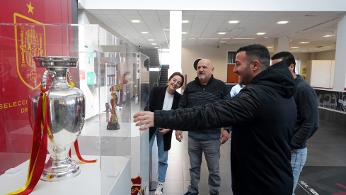 La sede de la RFCyLF exhibe la Eurocopa 2024 y la Copa Mundial femenina del 2023 La sede de la RFCyLF exhibe la Eurocopa 2024 y la Copa Mundial femenina del 2023