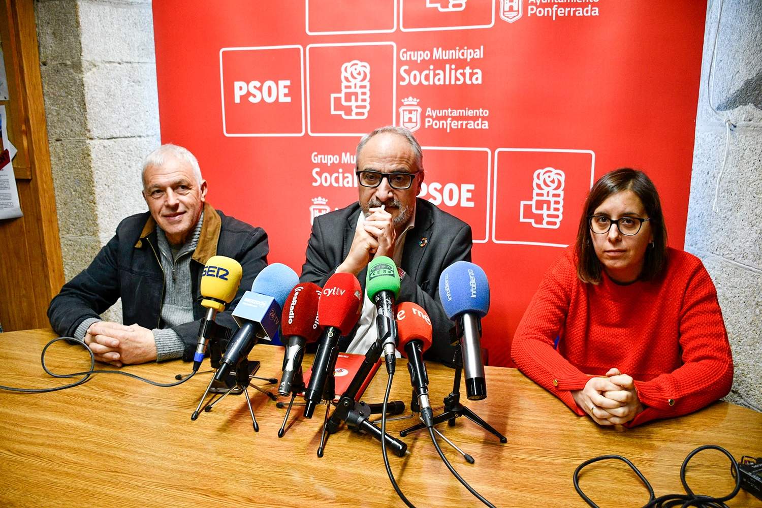 Rueda de prensa del PSOE sobre el solar antiguo cuartel.