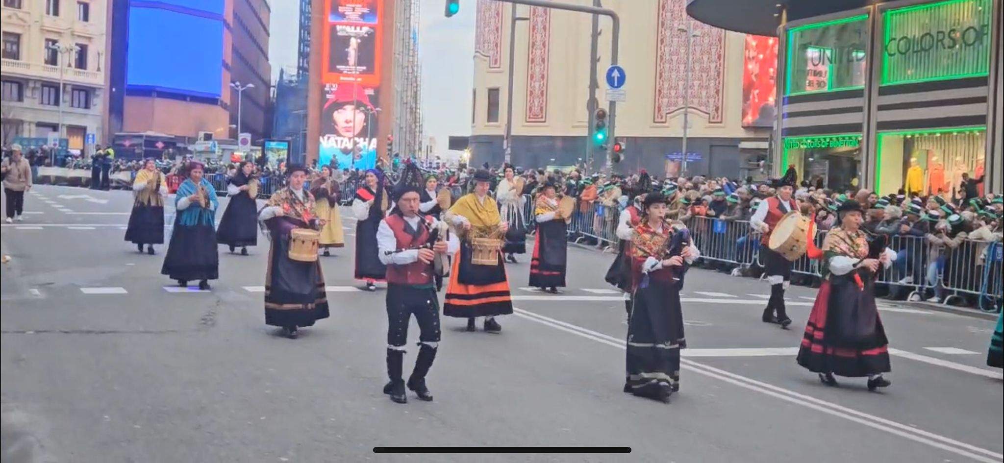 Representación del Bierzo en el desfile de San Patricio de Madrid 