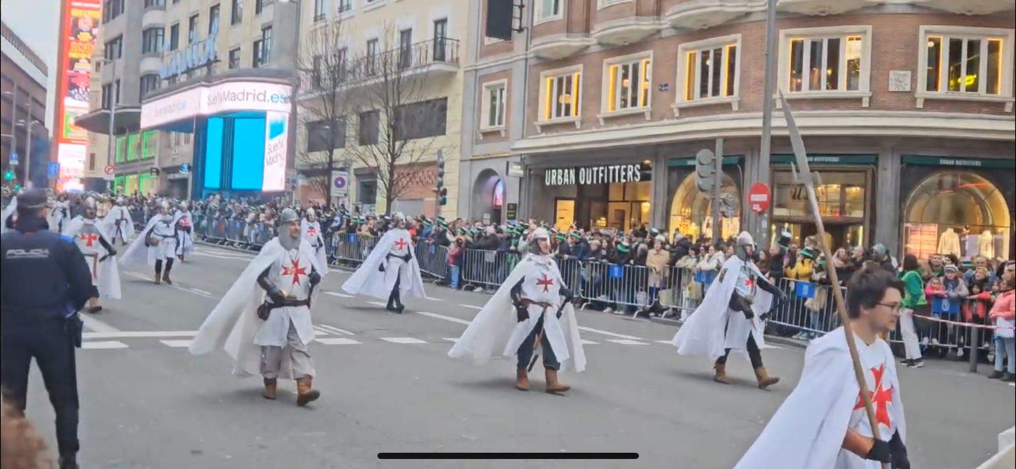 Representación del Bierzo en el desfile de San Patricio de Madrid 