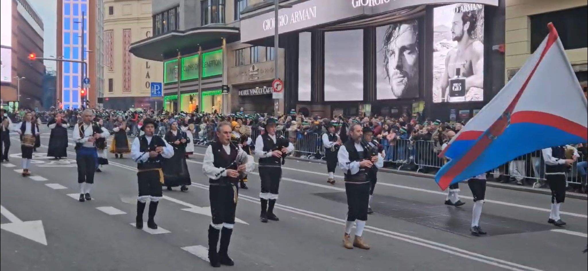 Representación del Bierzo en el desfile de San Patricio de Madrid 