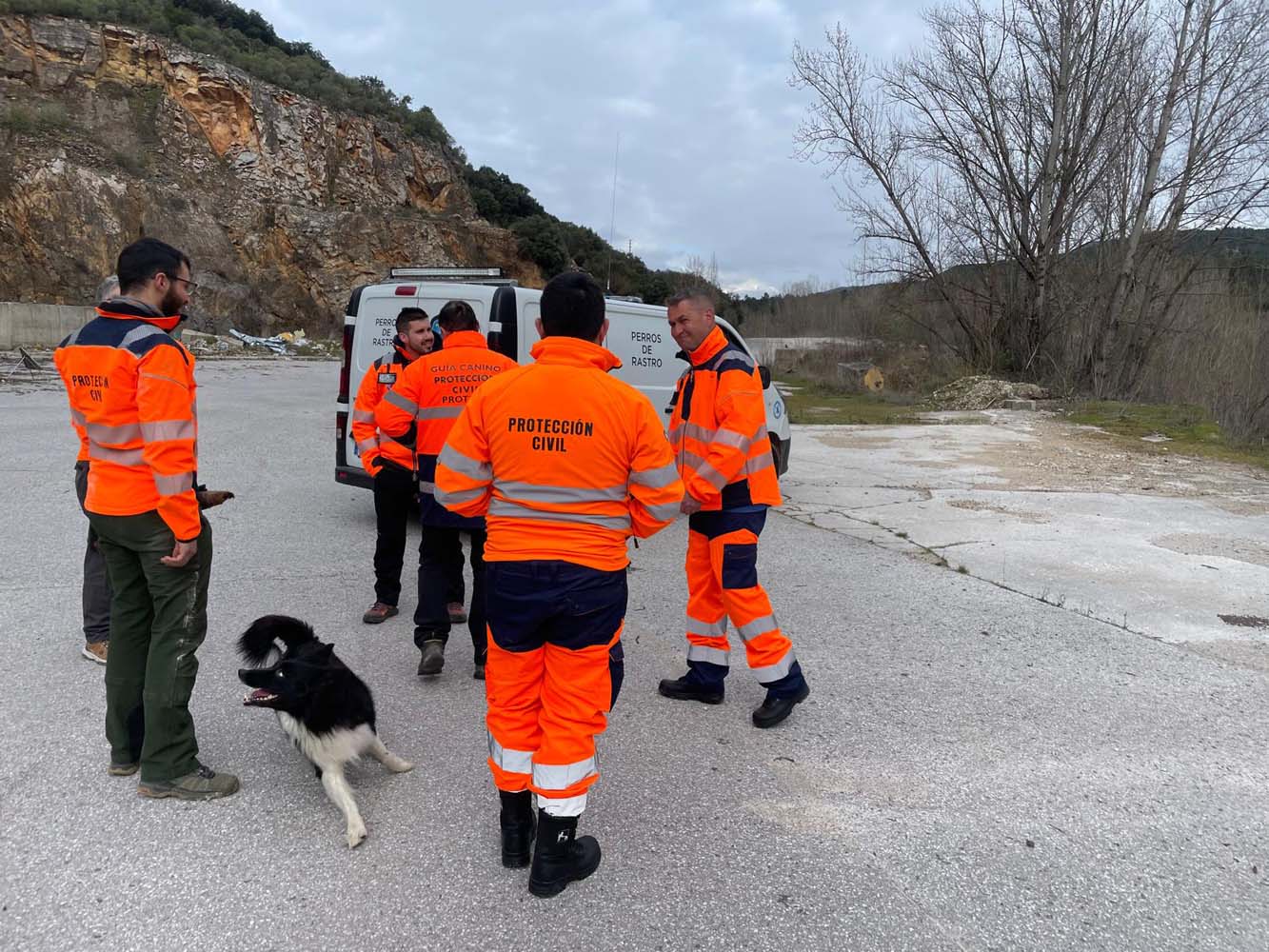La Unidad Canina de PROTEMER (Lago de Carucedo) estrena nuevo material junto a los seis perros del equipo (5) La Unidad Canina de PROTEMER (Lago de Carucedo) estrena nuevo material junto a los seis perros del equipo (5)
