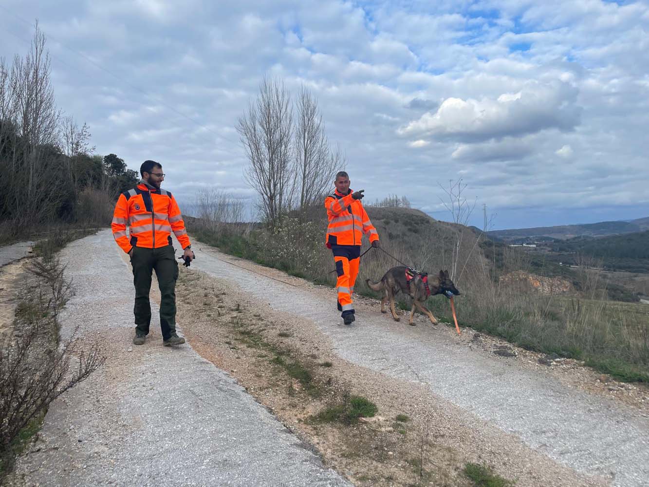 La Unidad Canina de PROTEMER (Lago de Carucedo) estrena nuevo material junto a los seis perros del equipo (10) La Unidad Canina de PROTEMER (Lago de Carucedo) estrena nuevo material junto a los seis perros del equipo (10)